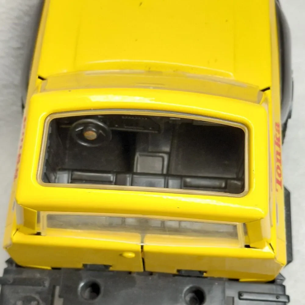 Vintage 2001 Tonka Construction Dump Truck Yellow Cab Black Bed Toy Hasbro 14